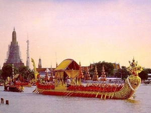 2_Bangkok_Chao Phraya_Royal barge museum