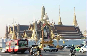 2_Bangkok_grand_palace_buitenkant
