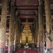 4_Lampang_Wat Phra That Lampang Luang_binnenst van tempel met kol