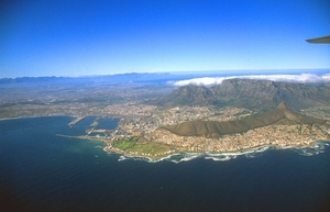 8 Kaapstad    met tafelberg_luchtzicht