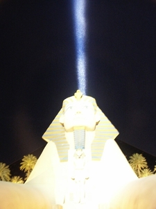 2 Las Vegas_de strip _Hotel casino Luxor sfinx met laserstraal