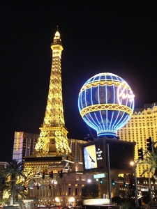 2 Las Vegas_de strip _Hotel casino Paris_at night 5