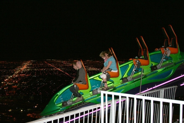 2 Las Vegas_de strip _Hotel casino Stratosphere _ toren by night 