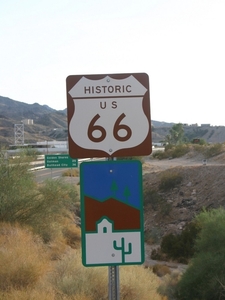 3 Route66 bord langs de weg