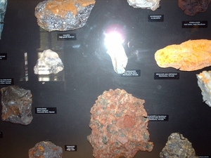 5a Death Valley_Borax mijnmuseum_speciale stenen_IMAG1702
