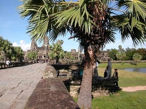 2AW Angkor Wat halverwege binnenste toegang