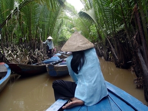 1ZMD I  Mekong-Delta-by-boat-1