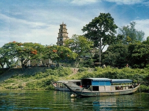 4HU I Hue Thien Mu pagode 5