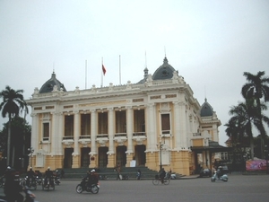 5HA SIMG1554 Operagebouw Hanoi