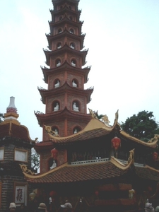 5HA2 SIMG1672 Tran Quoc pagode Hanoi