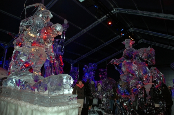 092  Brugge ijssculpturen 2 jan 2011