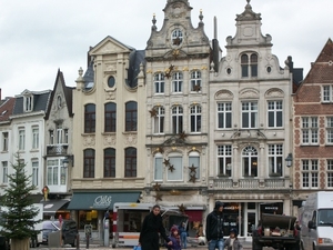 086-Gildenhuizen op Grote Markt