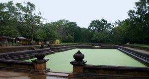 Anuradhapura - Tweelingvijvers - Baden voor monniken