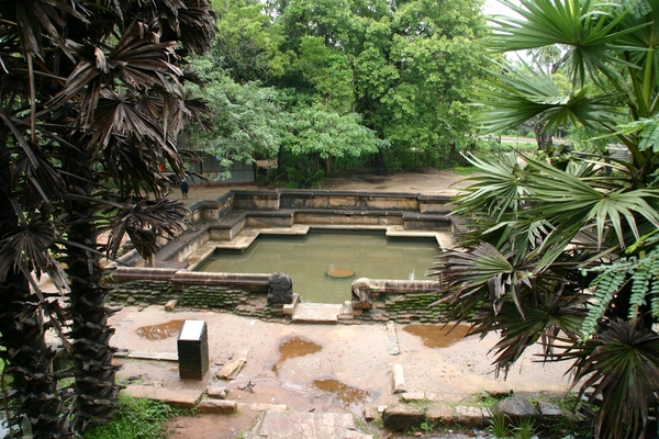 Pollonaruwa - koninklijke bad of Kumara