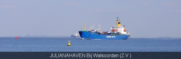 Julianahaven passeert Walsoorden,Zeeuws Vlaanderen.