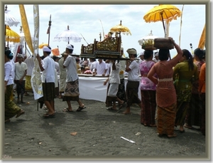 Melasti viering in Banyualit