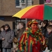 carnaval tongeren 2011 kijk naar de vrouw met de PARASOL