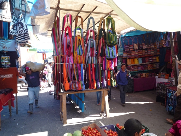 53 Chichicastenango markt _P1080757