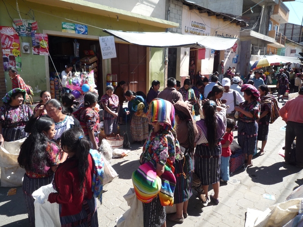 53 Chichicastenango markt _P1080763