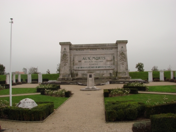 DSC2899 - monument IV Belgische divisie in Wulpen
