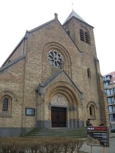 068-St-Bernarduskerk-neo-romaansekerk uit gele baksteen-1923