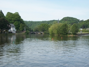 023-Pont-Saint-Jean-1778-w. Lesse in de Maas vloeit