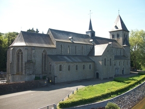 092-Romaanse abdijkerk-Hastire