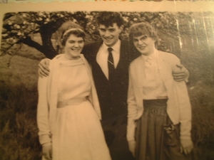 1959 dad sisters Maria Gilaine (4)