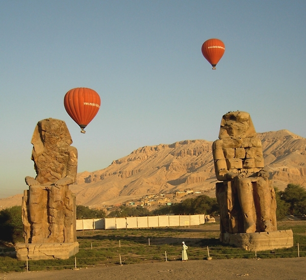 maandag 17 september 2007 -  Kolossen van Memnon