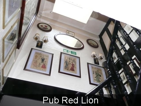 20080816 13u52 Londen Pub Red Lion 053