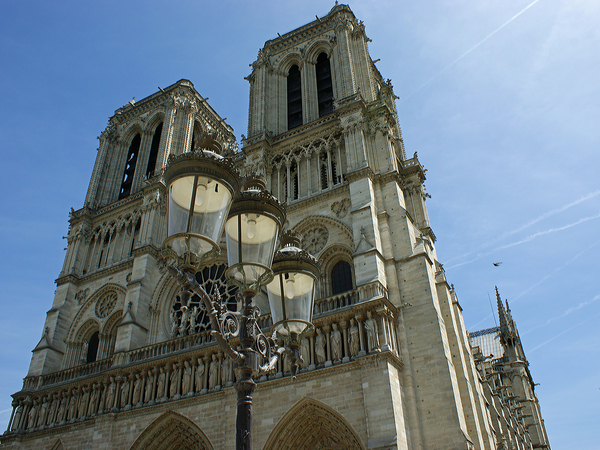 front vd Notre Dame