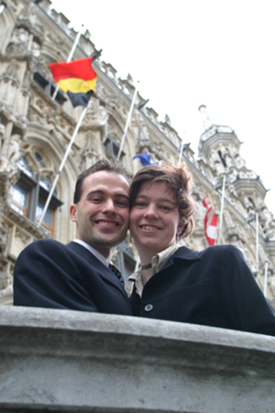 09) 2004-03-20 - Wettel. trouw (Gert & Marijke buiten)