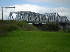 spoorbrug over de Maas