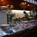 Viswinkel in de overdekte markt van Millaun