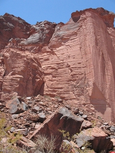 rotsformaties, meer dan 150m hoog