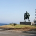 398 Rodos stad -  standbeeld ingang stad