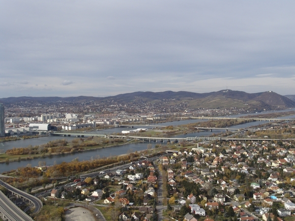 Donauturm - zicht op omgeving