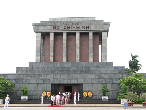 Mousoleum van Ho Chi Mink in Hanoi