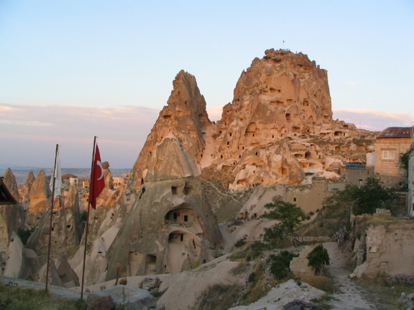 Uhisar Cappadocie Turkije grotwoningen zonsondergang