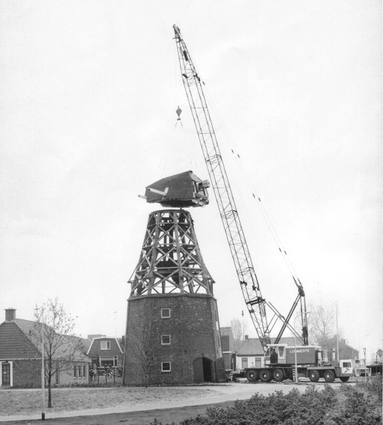 Kap op molen plaatsen