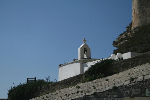 Typisch kerkje in Bonifacio