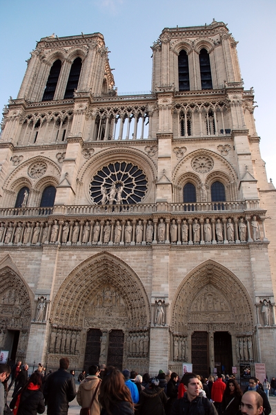 029Parijs dec 2011 - busrit en Notre Dame