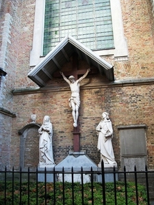 150-Kruisbeeld aan Jacob-de Meerdere-parochiekerk