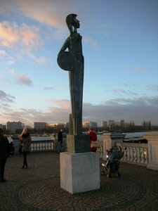 105-Het standbeeld van Minerva