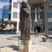 Albani, Skadar met beeld van Moeder Teresa