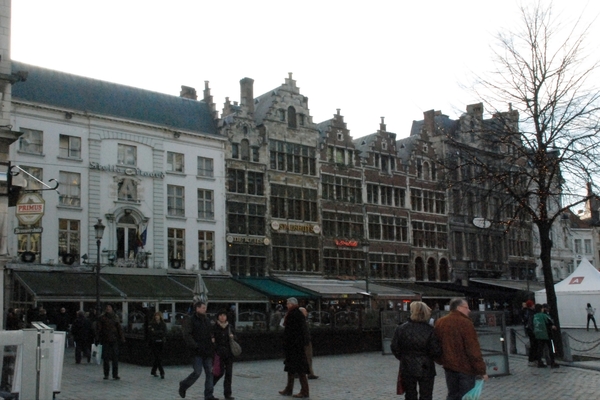 018 Antwerpen  7.01.2012 - grote markt