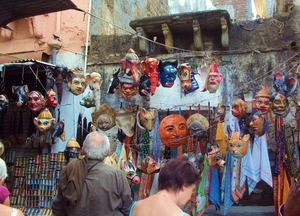 India, Kleurrijke maskers in Rajasthan