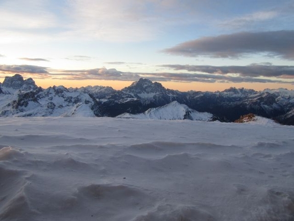 20120221 102 SkiSafari Zonsopgang Lagazuoi