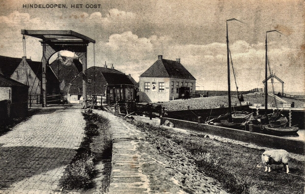 't Oost  // 1915