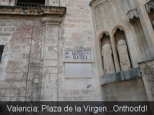 20090416 12u44  Valencia Plaza de la Virgen 105